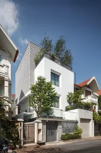 Climate-Adaptive Architecture: Innovative Home Designs Tailored to Local Weather - image 2