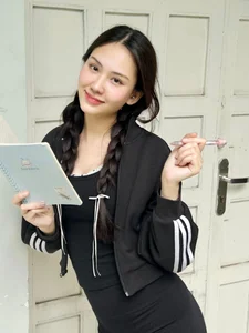Exploring the Chic and Youthful Schoolgirl Fashion Style of Miss Mai Phuong - image 3