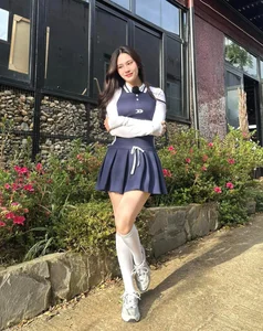Exploring the Chic and Youthful Schoolgirl Fashion Style of Miss Mai Phuong - image 7