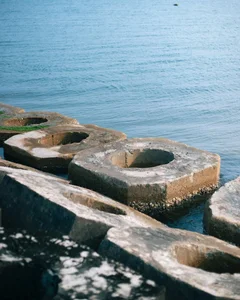 Hai Duong Rock Beach: The Untouched Check-in Destination for Youth in Hue - image 3
