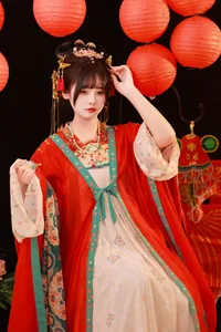 Contemporary Visuals: YiTuYu Art Language Vol.5672 with Shi Shi Shi Wo Han Han - image 26