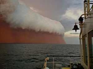 Mind-Bending Surreal Photos That Look Fake But Are 100% Real - image 10