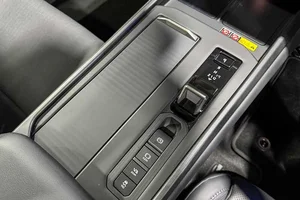 The All-New 2026 Lexus ES: Redefining Luxury Sedans with Sleek Design, Premium Comfort, and Advanced Hybrid Performance for the Modern Driver. - image 2