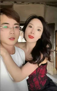 Inspiring Viral Love Story Breaks Age Gap Stereotypes - image 4