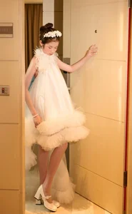 Huy Khanh's 13-Year-Old Daughter Shines with Confidence on the Fashion Catwalk - image 1