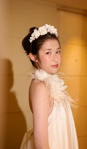 Huy Khanh's 13-Year-Old Daughter Shines with Confidence on the Fashion Catwalk - image 9