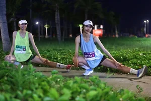 Vy Ly Triumphs in the Men's 21km Race at VnExpress Marathon Ha Long - image 1
