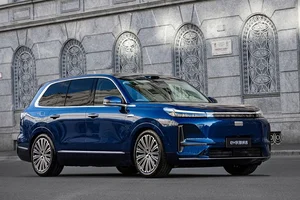 Geely Galaxy M9: The Affordable Chinese Maybach GLS Luxury SUV Redefining the EV Market - image 2