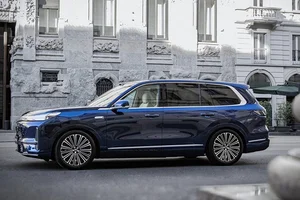Geely Galaxy M9: The Affordable Chinese Maybach GLS Luxury SUV Redefining the EV Market - image 7