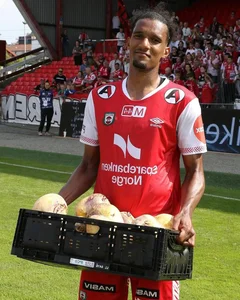 Unique Football Prizes: MVPs Rewarded with Eggs, Carrots, and Firewood - image 4