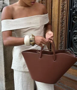 8 Cold-Weather Accessory Trends Dominating the Winter Season - image 1