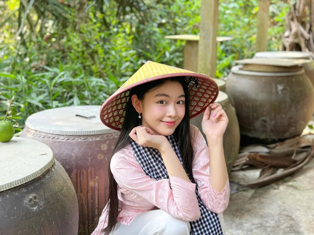 Lo Lem Chansels Snow White in Stunning Viral Photoshoot
