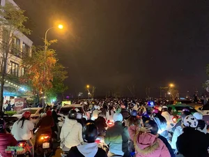 Get on Hanoi 2024: Spectacular Drone Light Show and Cultural Festival in Tay Ho District - image 0