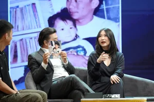 People’s Artist Ta Minh Tam and His Beautiful Daughter’s TV Debut - image 0