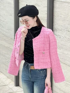 Vietnamese Stars Weekly: Huyen Lizzie's Chic Outfits and Thanh Huong's Project - image 9