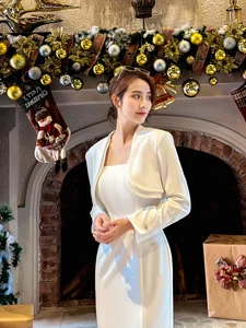 Vietnamese Stars Weekly: Huyen Lizzie's Chic Outfits and Thanh Huong's Project - image 3