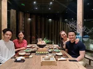 Chi Bao's Son Pham Gia Cat Graduates Law School with Stunning Visuals - image 5