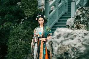 YiTuYu Art Language Vol.4828 Bai Xue Portrait Photography Gallery - image 5