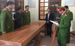 Cold-Blooded Crime: 7 Years of Secrets Buried Beneath the Floorboards - image 4