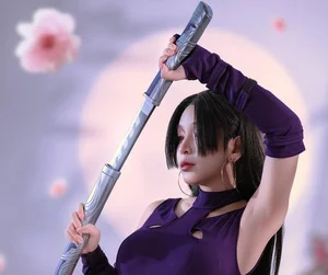 Vietnamese Cosplayer's Viral 'Shirt Rip' Transformation Stuns the Internet - image 5