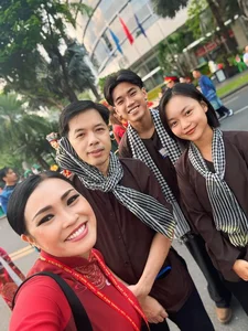 Vietnamese Celebrities Join Nationwide Celebrations for April 30th Liberation - image 5