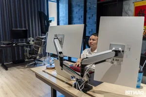 Optimizing Productivity: The Ultimate Tech-Savvy Workspace with Virtual Assistant Integration - image 1