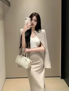 99+ Powerful Female CEO Styles: Elegance, Authority, and Luxury - image 8