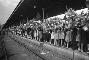Rare Historical Photos: Everyday Life in the Soviet Union in 1945 - image 6
