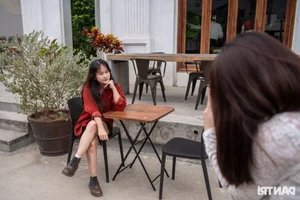 Inside Hanoi’s Massive 3,500m2 Cafe: A Hub for Coffee Lovers and Community Events - image 1