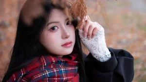 Yituyu Red Maple Portrait Series Featuring Model Xixi - image 9