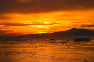 Chasing the First Light: Why Cua Dai Beach is the Ultimate Sunrise Destination - image 3