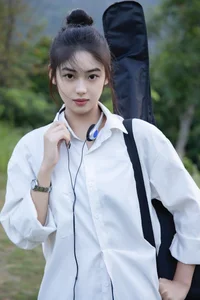 YiTuYu Art Language Vol.10520: Stunning Artistic Portraits of Lin Yun Si - image 2