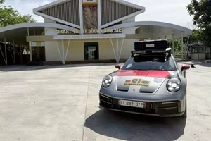 Porsche 911 Dakar Arrives in Vietnam After Two Months of 'Testing' in China - image 0