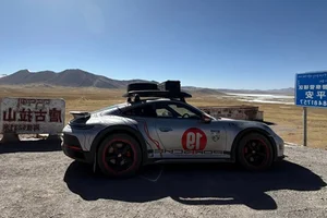 Porsche 911 Dakar Arrives in Vietnam After Two Months of 'Testing' in China - image 3