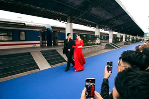 Minh Tu and Lan Khue Reunite as Co-Vedettes After Past Feud - image 4