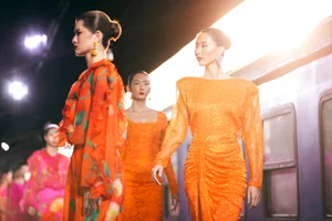 Minh Tu and Lan Khue Reunite as Co-Vedettes After Past Feud - image 15