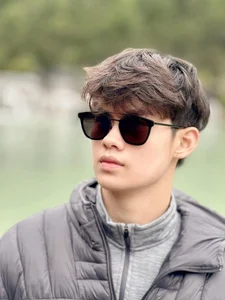 Talented and Handsome Sons of Vietnamese Celebrities Steal the Spotlight - image 2