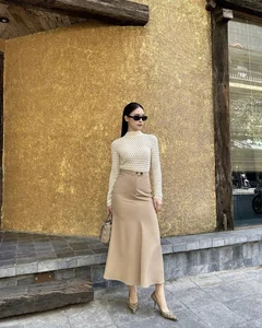The Luxurious and Elegant Fashion Style of Ageless Muse Chi Hoang - image 1