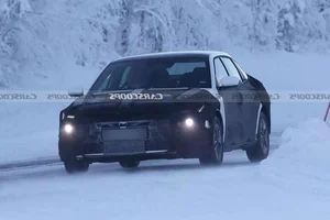 First Look: The Bold and Futuristic 2027 Hyundai Elantra Redesign – A New Era for Modern Sedans and Innovative Automotive Design - image 10