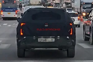 Kia Seltos 2026 Sneak Peek: Hybrid Power Meets Modern Efficiency - image 4