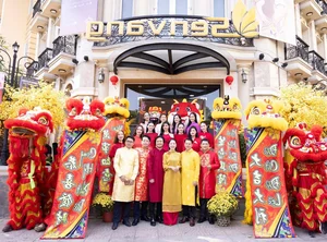 Sen Vang Company Grand Opening: Miss World and Miss Grand Stars Celebrate 2024 - image 2