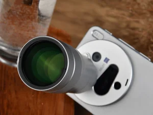 vivo X300 Ultra Unveiled: 200MP Dual Cameras and 400mm Zeiss Zoom Lens - image 1