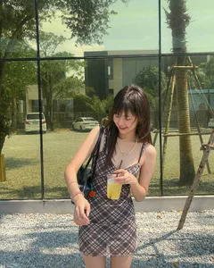 Kiatisuk's Youngest Daughter Stuns with Summer Fitness Body - image 2