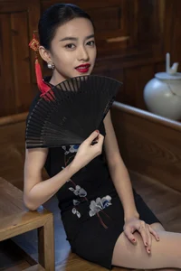 Elegant Portrait Photography: YiTuYu Art Language Vol.5684 Featuring Model Si Si - image 1