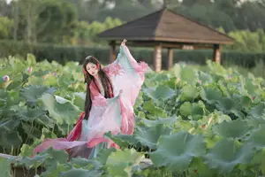 YiTuYu Vol.8746: Dong Chu Liu – Ethereal Beauty in Ancient Chinese Attire – Asian Art Photography - image 0