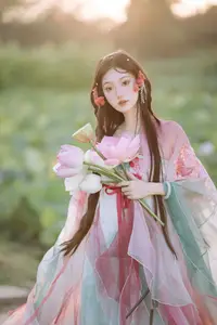 YiTuYu Vol.8746: Dong Chu Liu – Ethereal Beauty in Ancient Chinese Attire – Asian Art Photography - image 16