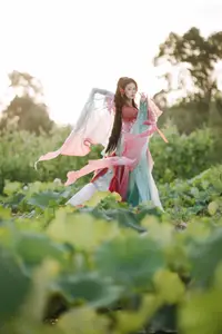 YiTuYu Vol.8746: Dong Chu Liu – Ethereal Beauty in Ancient Chinese Attire – Asian Art Photography - image 14