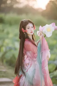 YiTuYu Vol.8746: Dong Chu Liu – Ethereal Beauty in Ancient Chinese Attire – Asian Art Photography - image 12