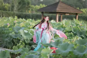 YiTuYu Vol.8746: Dong Chu Liu – Ethereal Beauty in Ancient Chinese Attire – Asian Art Photography - image 11