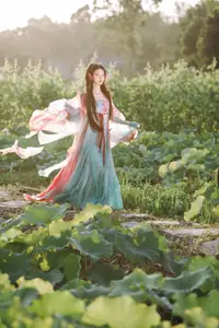 YiTuYu Vol.8746: Dong Chu Liu – Ethereal Beauty in Ancient Chinese Attire – Asian Art Photography - image 9